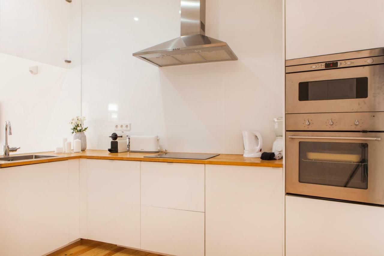 Cozy 1St Floor Flat Central Chiado District With Balconies And Ac 19Th Century Building Lisboa Εξωτερικό φωτογραφία