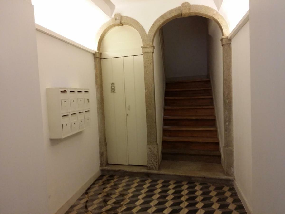 Cozy 1St Floor Flat Central Chiado District With Balconies And Ac 19Th Century Building Lisboa Εξωτερικό φωτογραφία