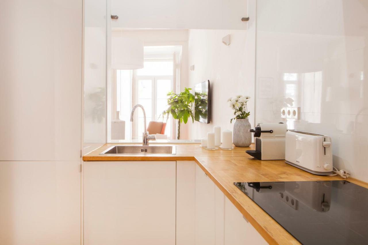 Cozy 1St Floor Flat Central Chiado District With Balconies And Ac 19Th Century Building Lisboa Εξωτερικό φωτογραφία