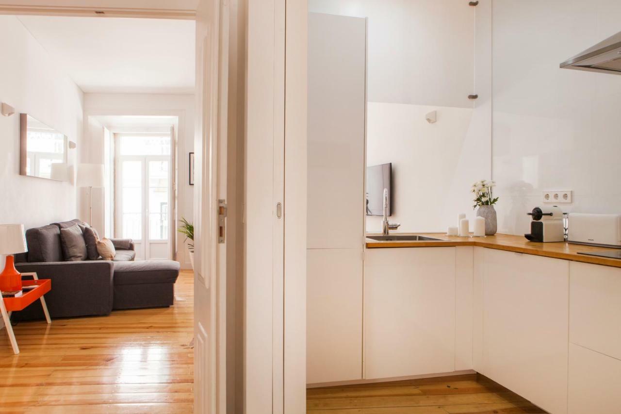 Cozy 1St Floor Flat Central Chiado District With Balconies And Ac 19Th Century Building Lisboa Εξωτερικό φωτογραφία